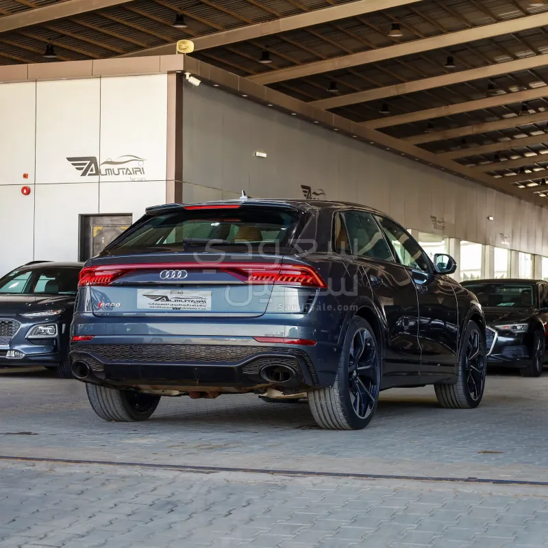 2020 اودي كيو 8 أر إس