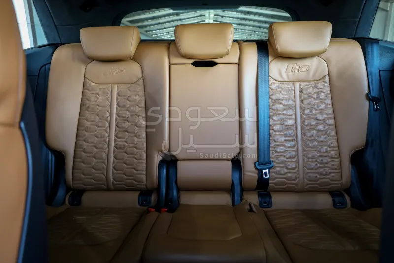 2020 اودي كيو 8 أر إس