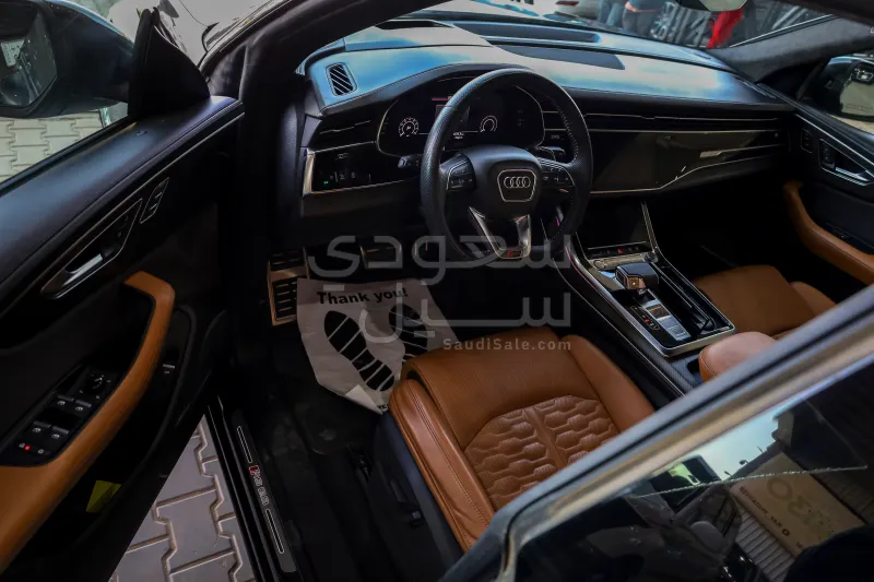 2020 اودي كيو 8 أر إس