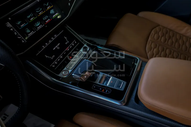 2020 اودي كيو 8 أر إس