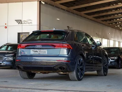 2020 اودي كيو 8 أر إس