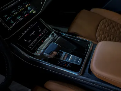 2020 اودي كيو 8 أر إس