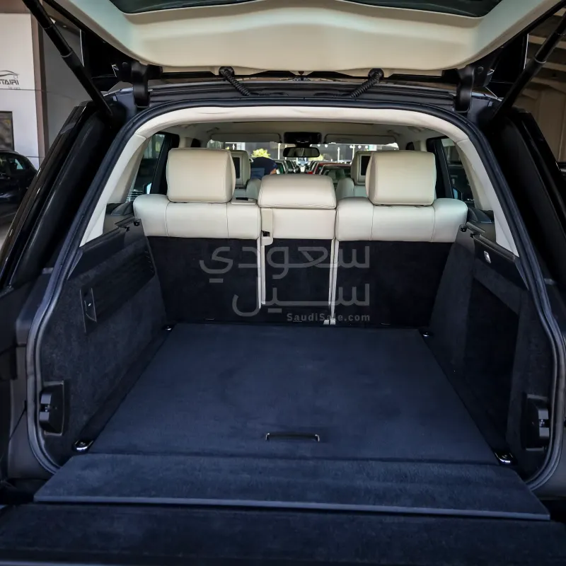 2016 لاند روفر رينج روفر فوج