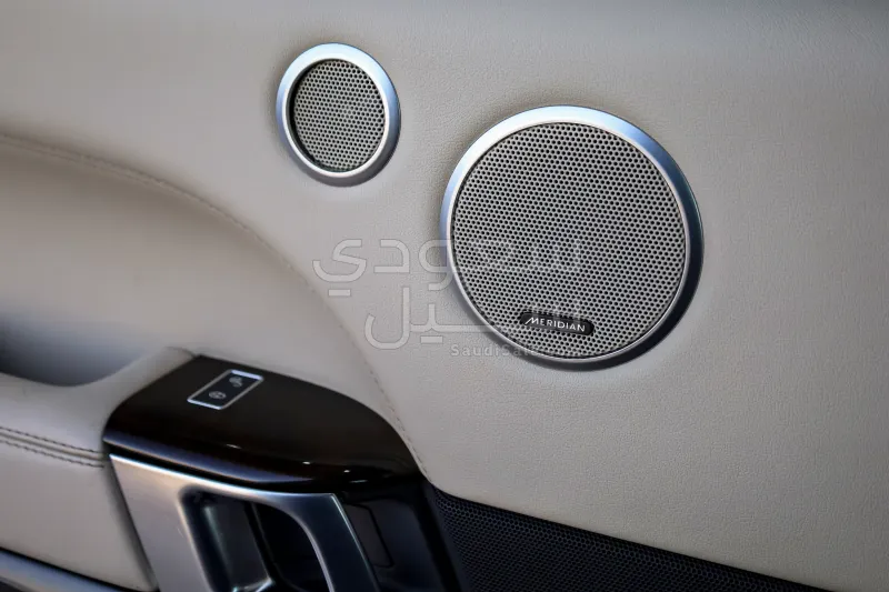 2016 لاند روفر رينج روفر فوج