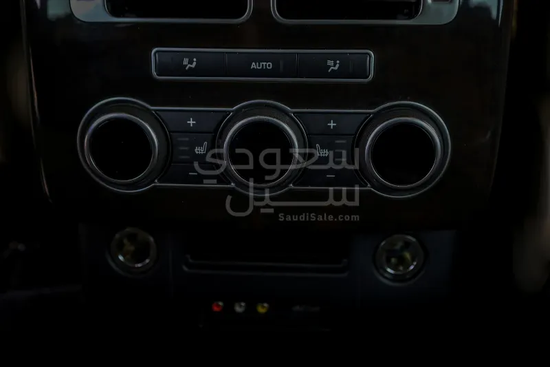 2016 لاند روفر رينج روفر فوج