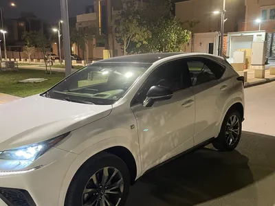 2018 لكزس إن إكس 300 اف سبورت