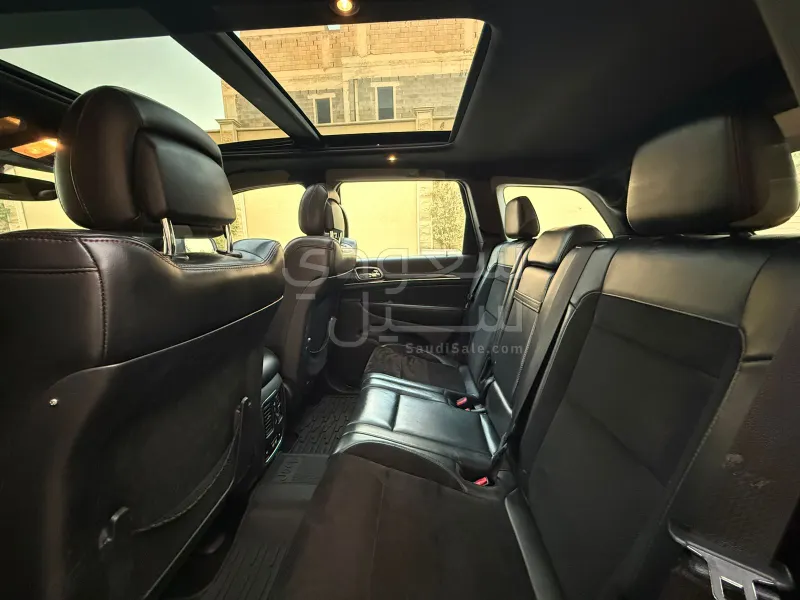 2017 جييب جراند شيروكي تريل هوك