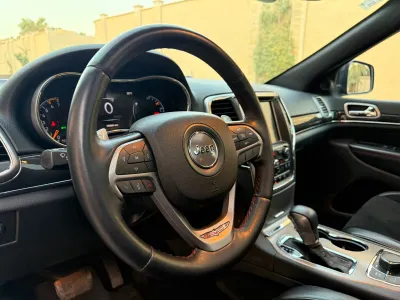 2017 جييب جراند شيروكي تريل هوك