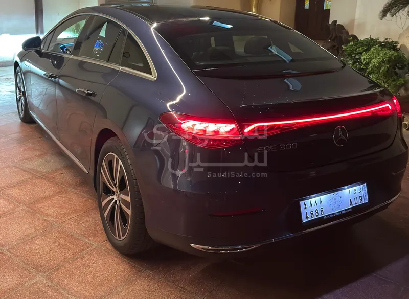 2023 مرسيدس - بنز إي كيو أي 350