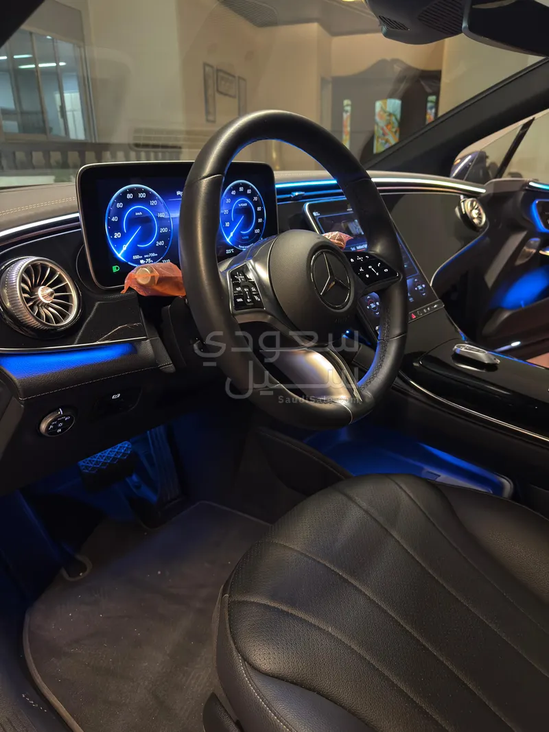 2023 مرسيدس - بنز إي كيو أي 350