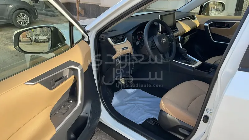 2023 تويوتا راف 4