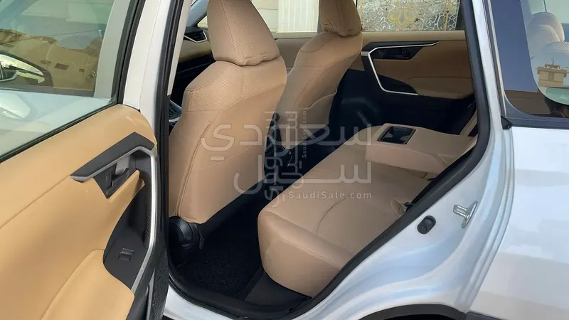 2023 تويوتا راف 4