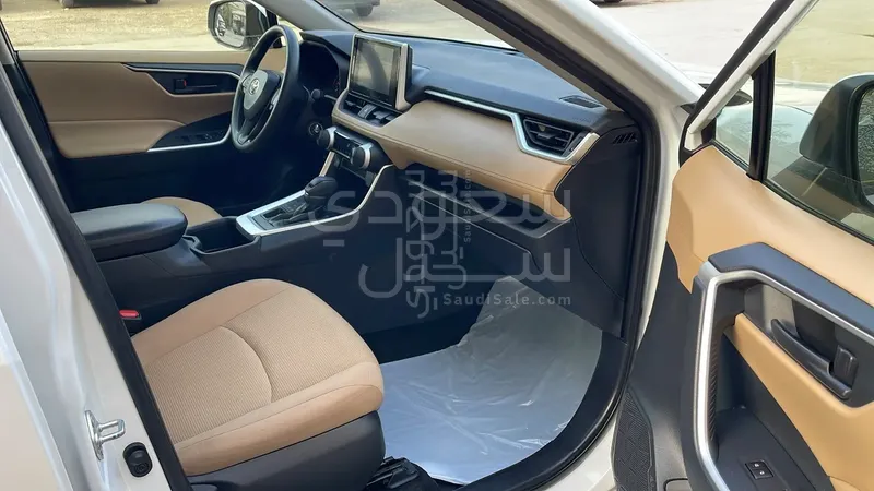 2023 تويوتا راف 4