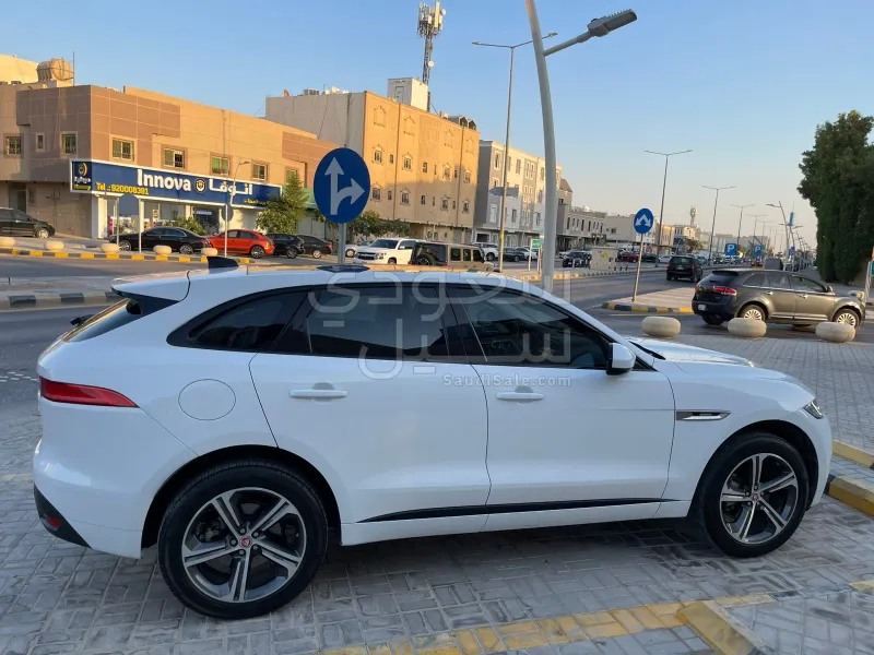 2020 جاكوار اف-بيس ار سبورت