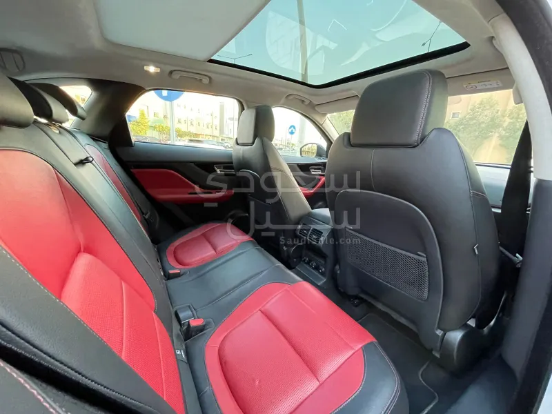 2020 جاكوار اف-بيس ار سبورت