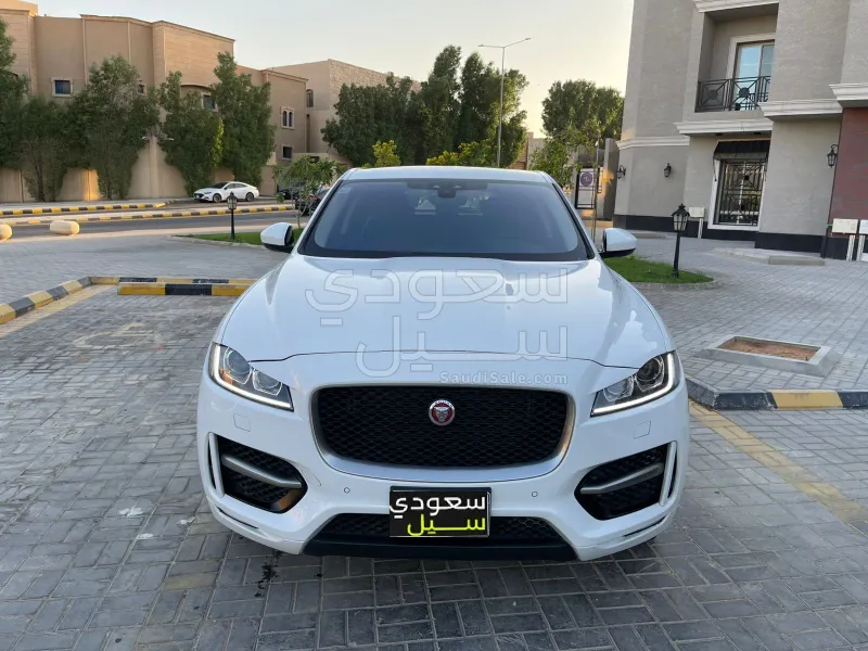 2020 جاكوار اف-بيس ار سبورت