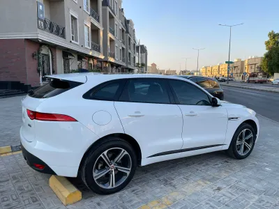 2020 جاكوار اف-بيس ار سبورت