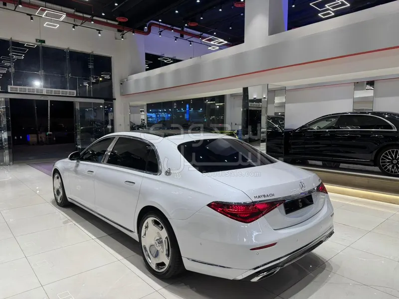 2024 مرسيدس - بنز إس 580 مايباخ