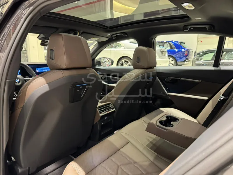 2024 بي ام دبليو الفئة الخامسة 520 أي إم كت