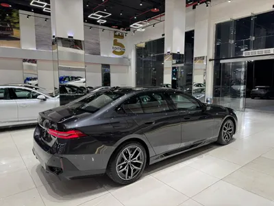 2024 بي ام دبليو الفئة الخامسة 520 أي إم كت