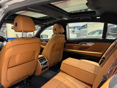 2021 بي ام دبليو الفئة السابعة 730 إل أي