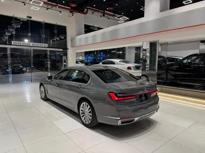 2021 بي ام دبليو الفئة السابعة 730 إل أي