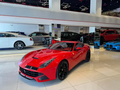 2016 فيراري اف 12