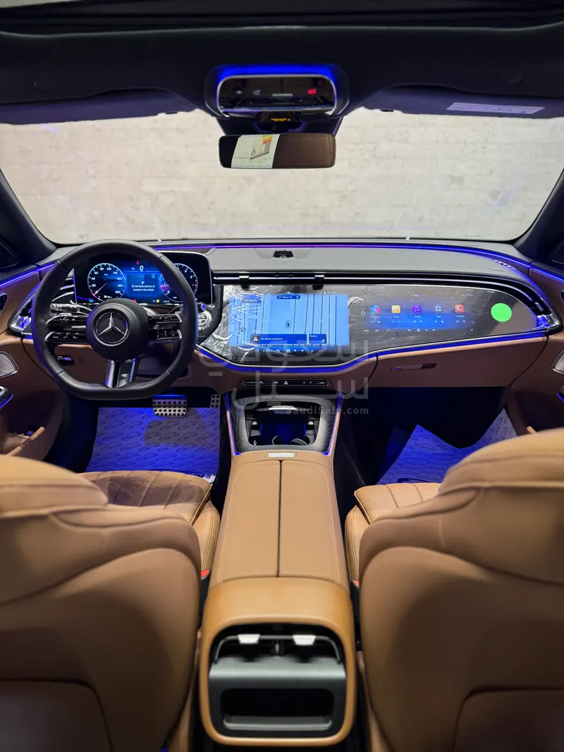 2025 مرسيدس - بنز إي 300