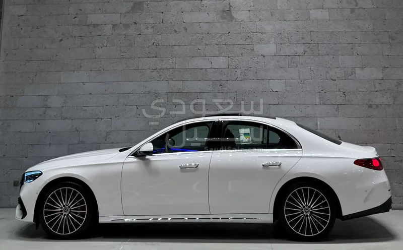 2025 مرسيدس - بنز إي 300