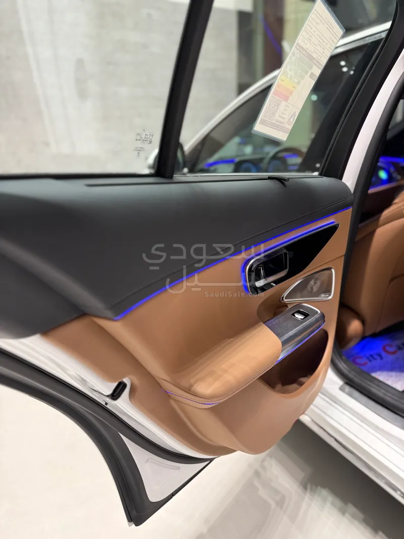 2025 مرسيدس - بنز إي 300