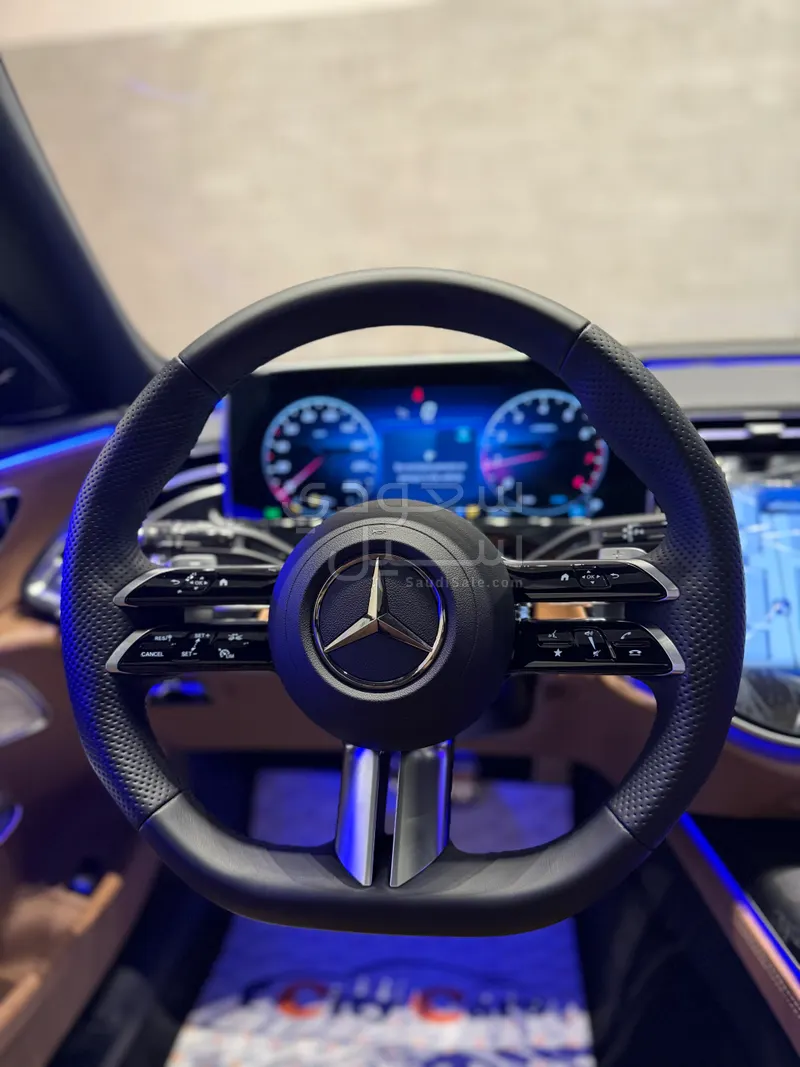 2025 مرسيدس - بنز إي 300