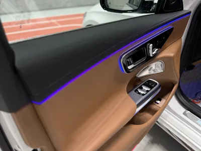 2025 مرسيدس - بنز إي 300