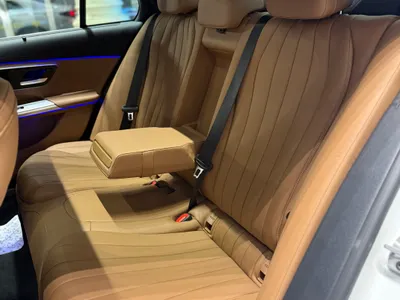 2025 مرسيدس - بنز إي 300