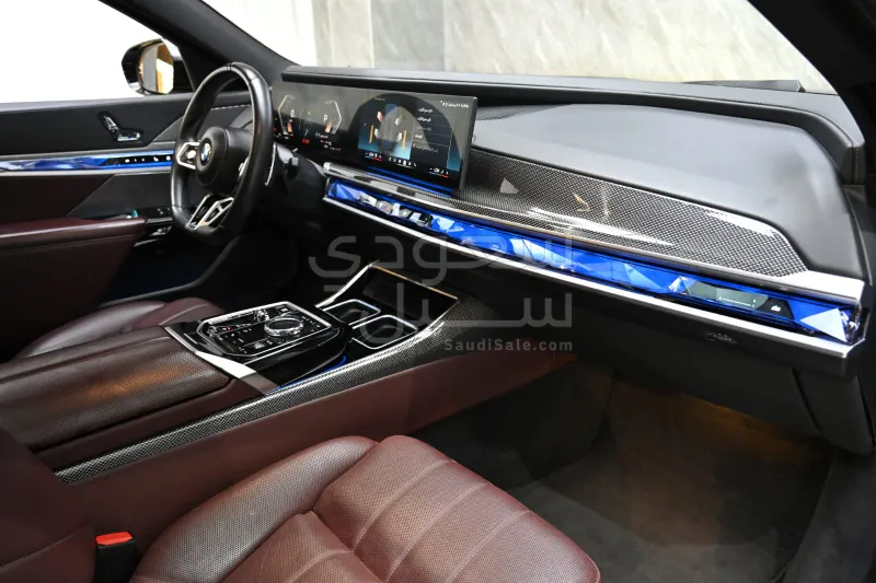 2023 بي ام دبليو الفئة السابعة 735 إل أي