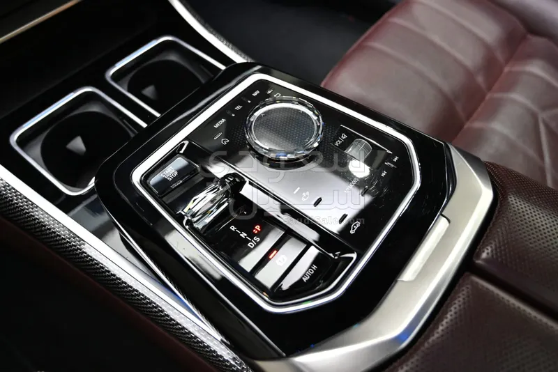 2023 بي ام دبليو الفئة السابعة 735 إل أي