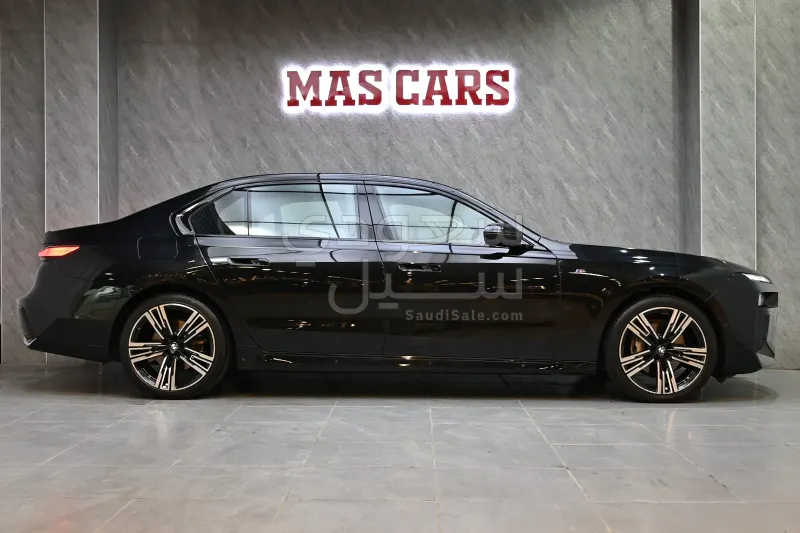 2023 بي ام دبليو الفئة السابعة 735 إل أي