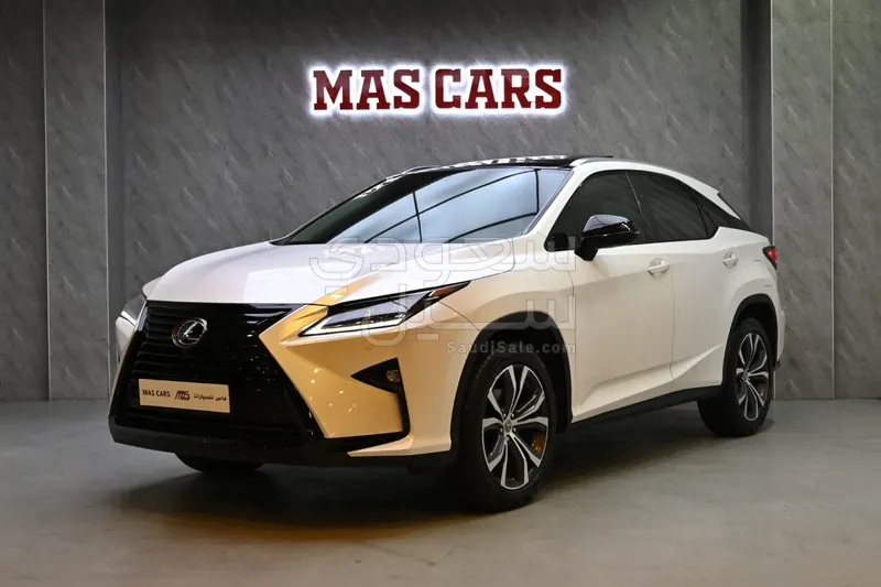 2017 لكزس أر إكس 350