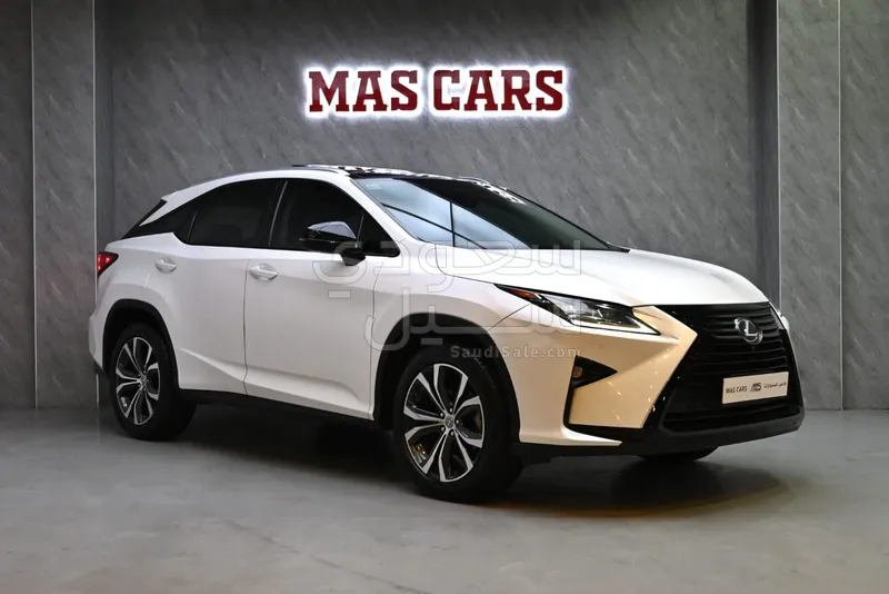 2017 لكزس أر إكس 350