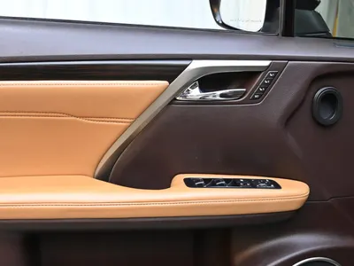 2017 لكزس أر إكس 350