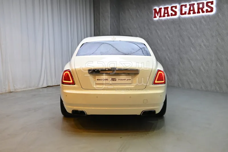 2011 رولز رويس قوست