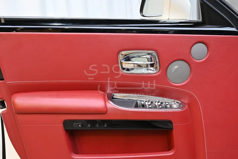 2011 رولز رويس قوست