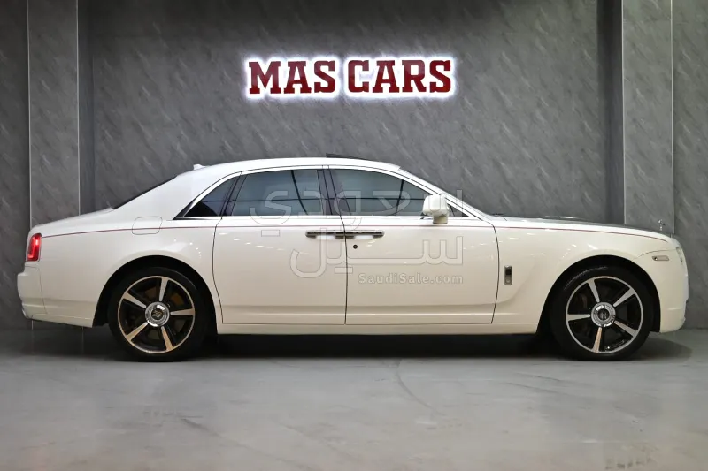 2011 رولز رويس قوست