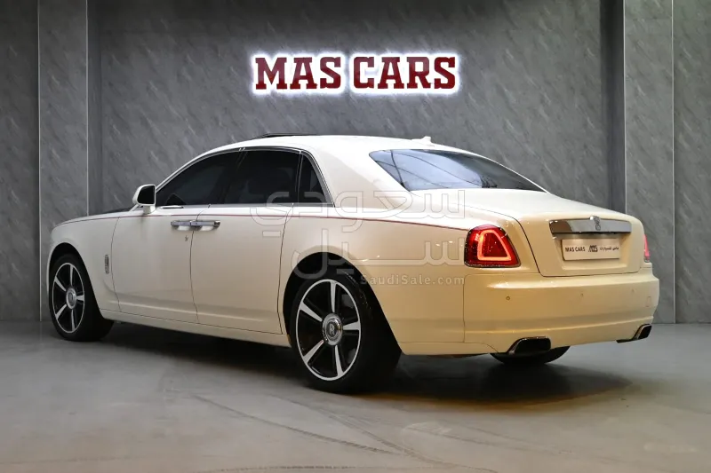 2011 رولز رويس قوست