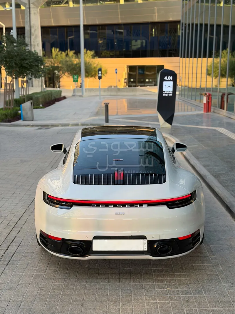 2020 بورش 911 كاريرا 4 اس