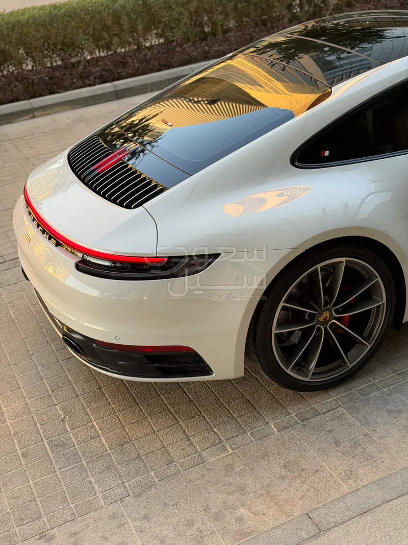 2020 بورش 911 كاريرا 4 اس