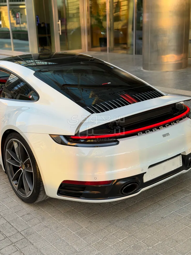 2020 بورش 911 كاريرا 4 اس