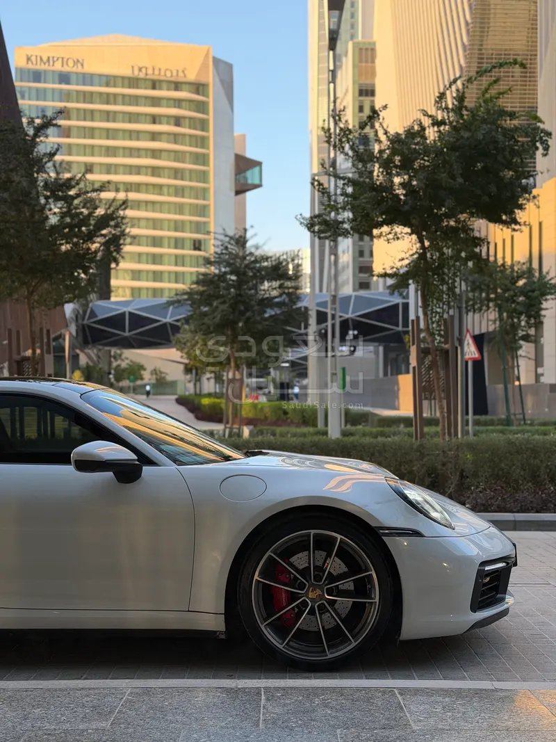 2020 بورش 911 كاريرا 4 اس