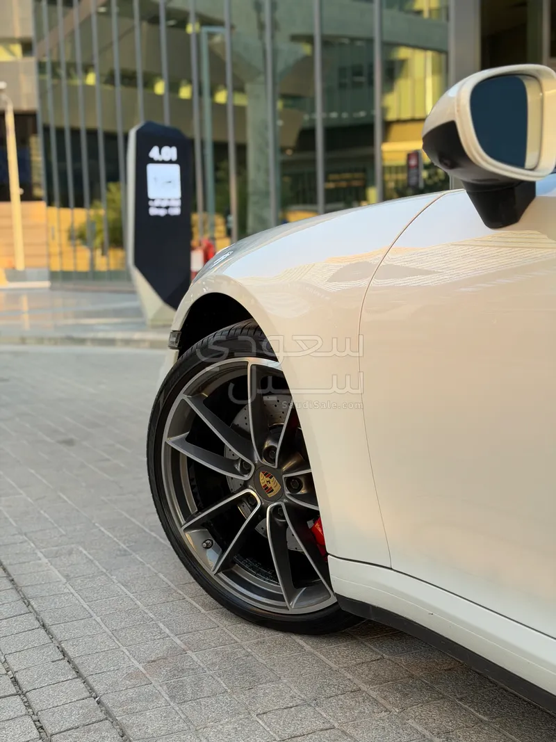2020 بورش 911 كاريرا 4 اس