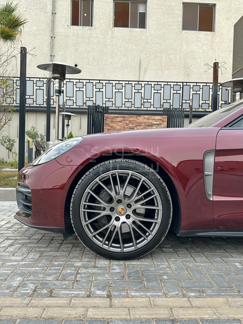 2022 بورش بانميرا بلاتنيوم اديشن