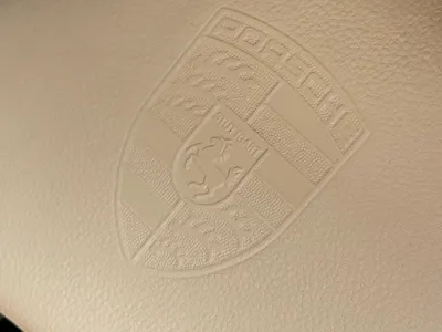 2022 بورش بانميرا بلاتنيوم اديشن